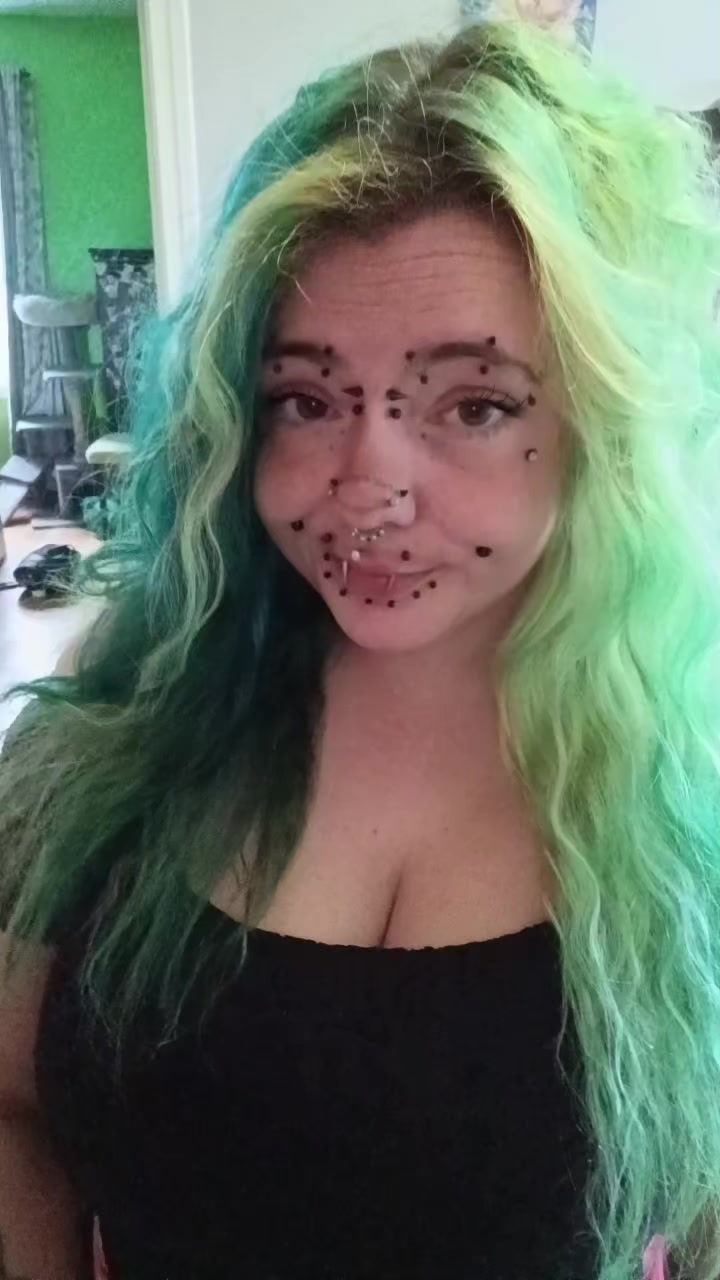 @ZombieGirl✨
