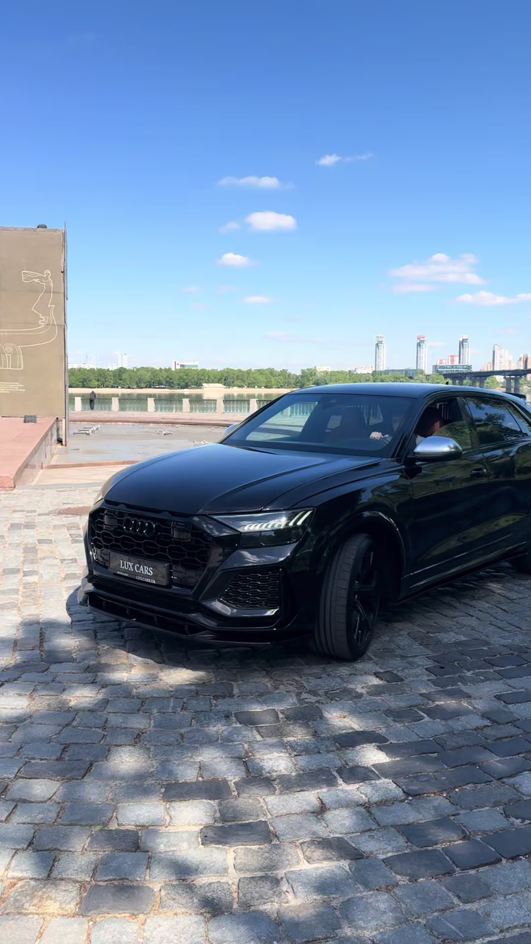 @LuxCars_Ua