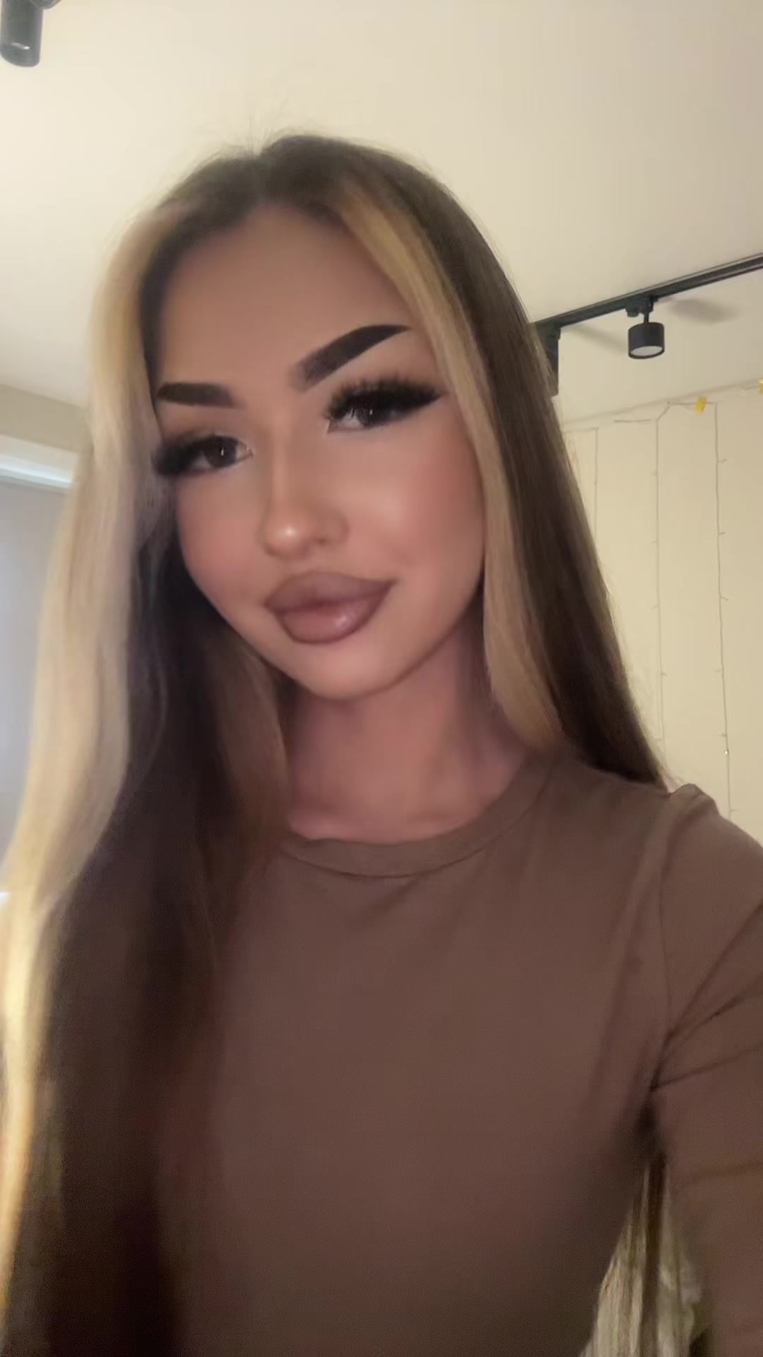 @elvina_27