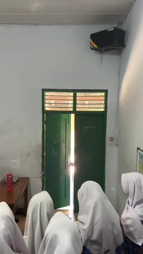 @X.E8
