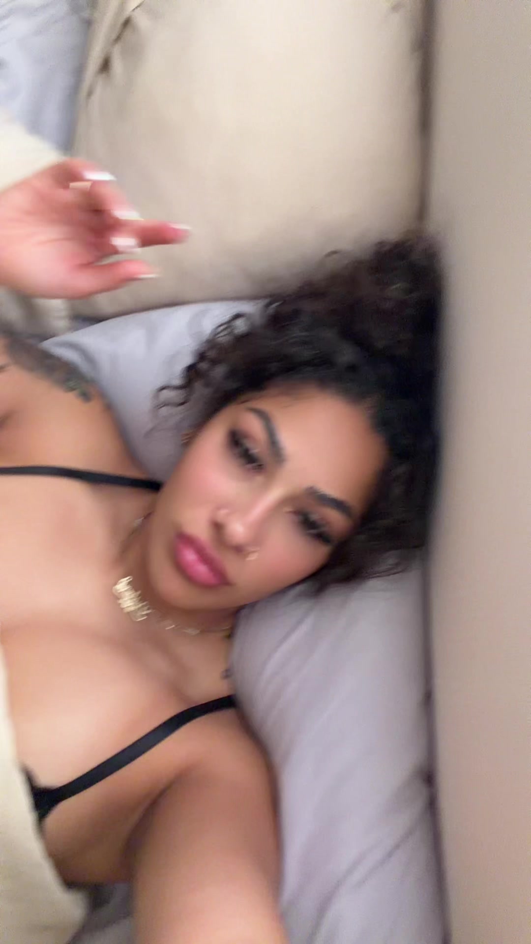 @laanniiilovee