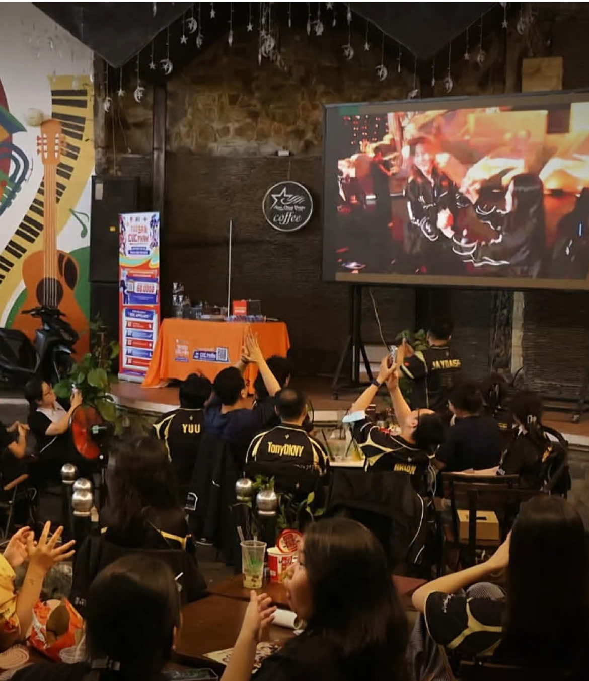 @Saigon Phantom AOV