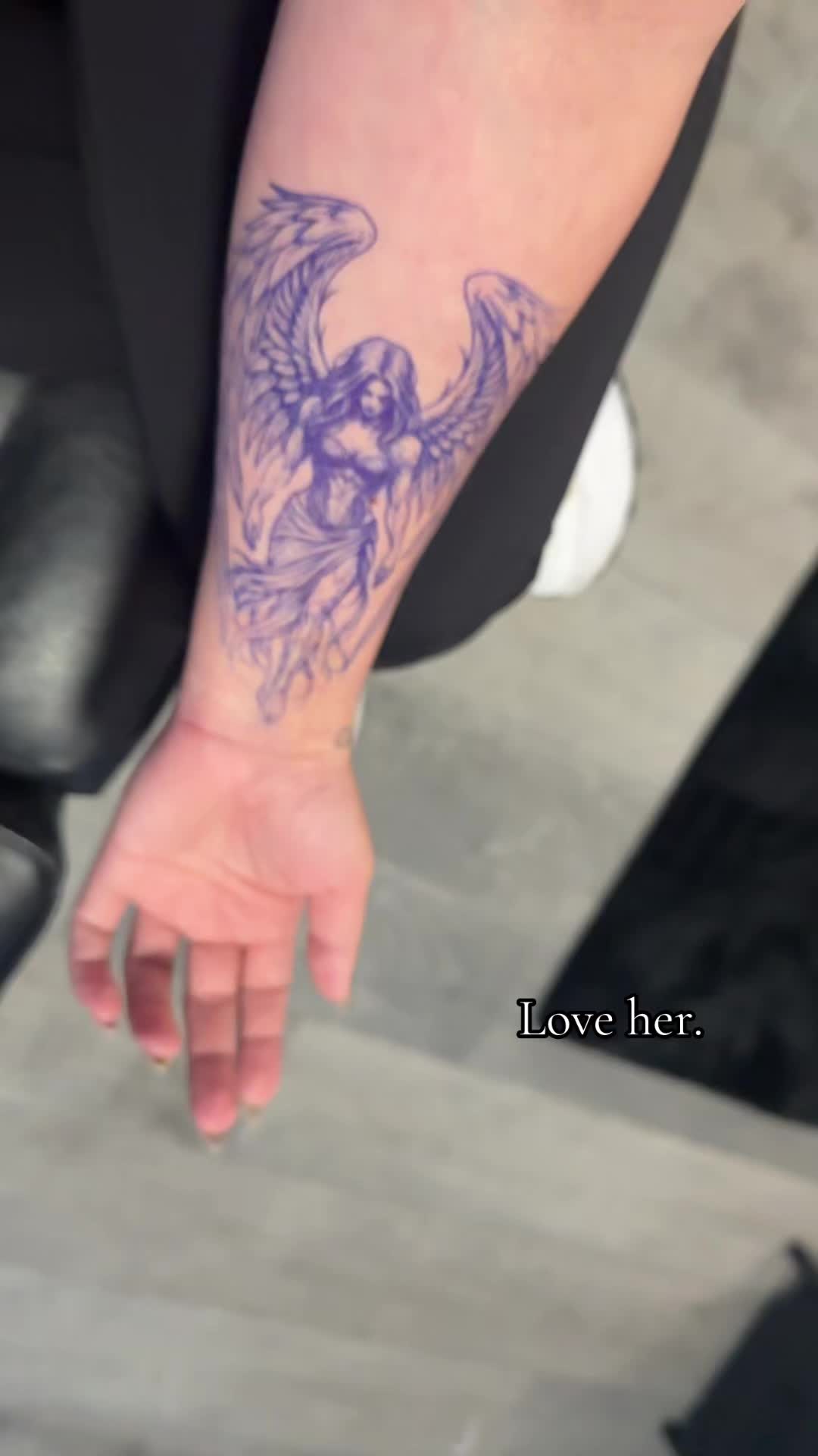 @R A V E N