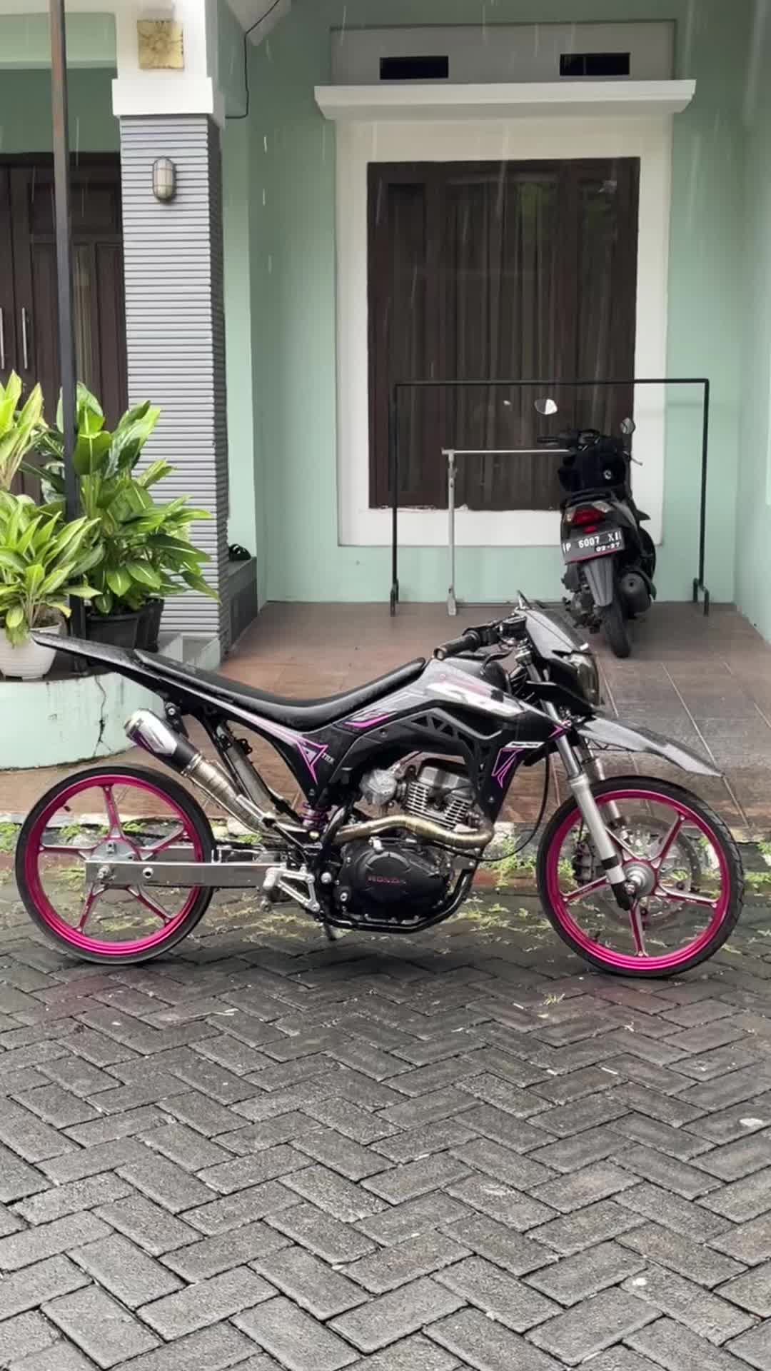 @CrfWavin