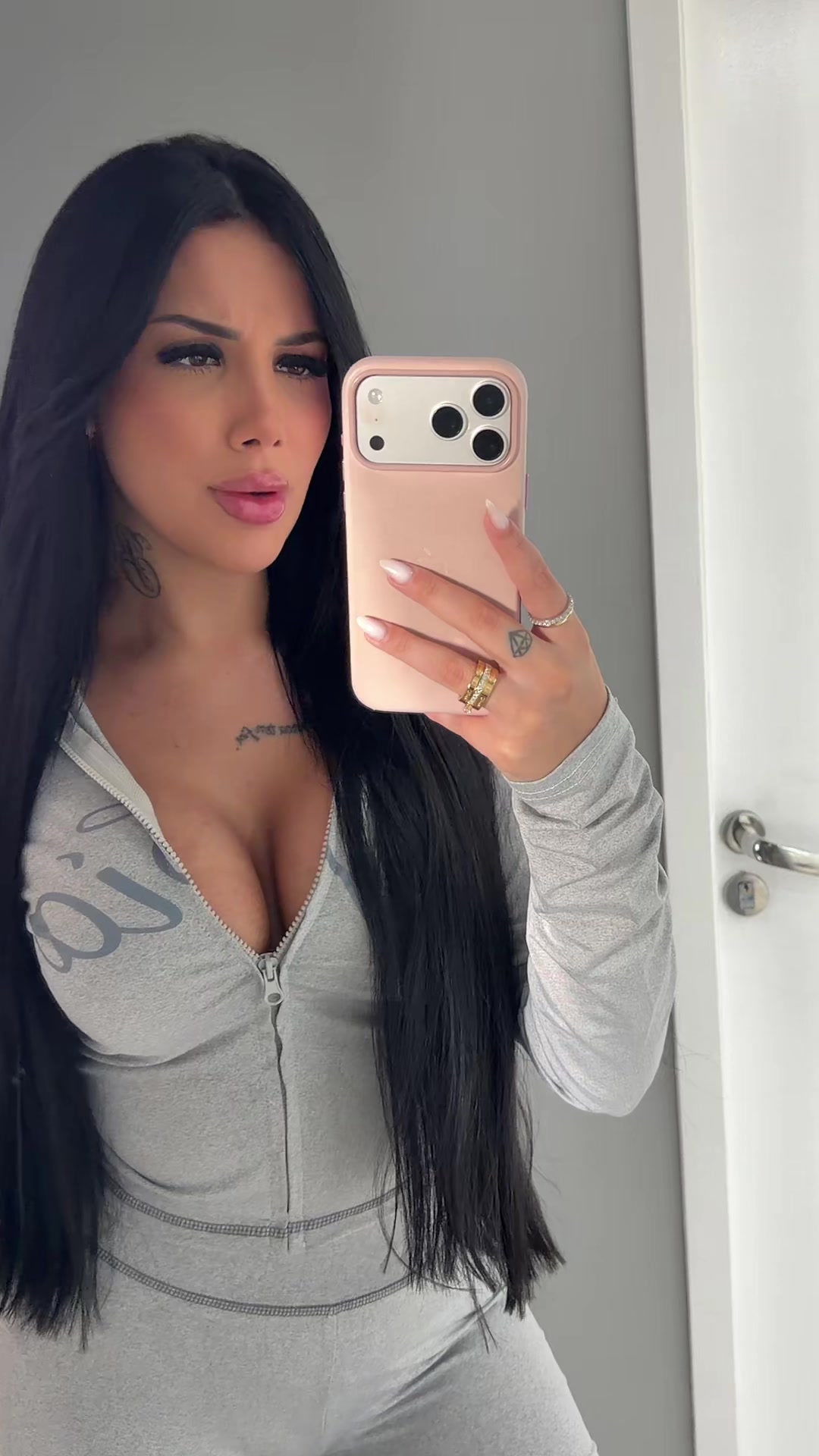 @lopesjhe_