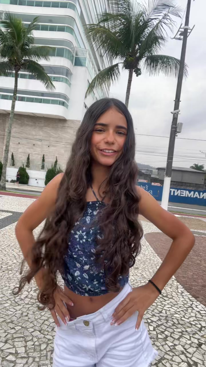 @larafamiliamadrona