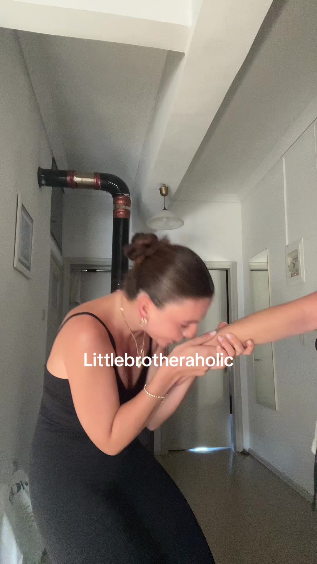 @Elena Artenian