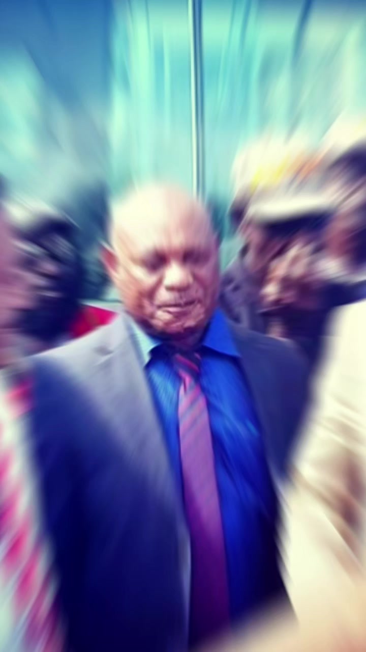 @Tony Christie Waisi