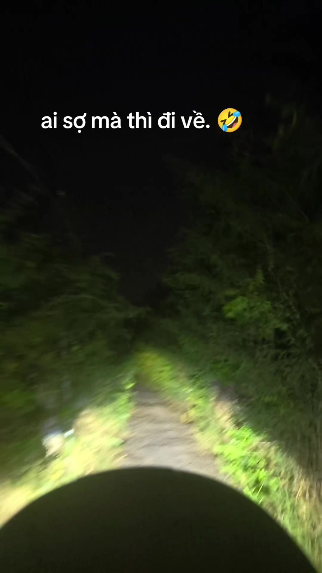 @HOÀNG TỶ