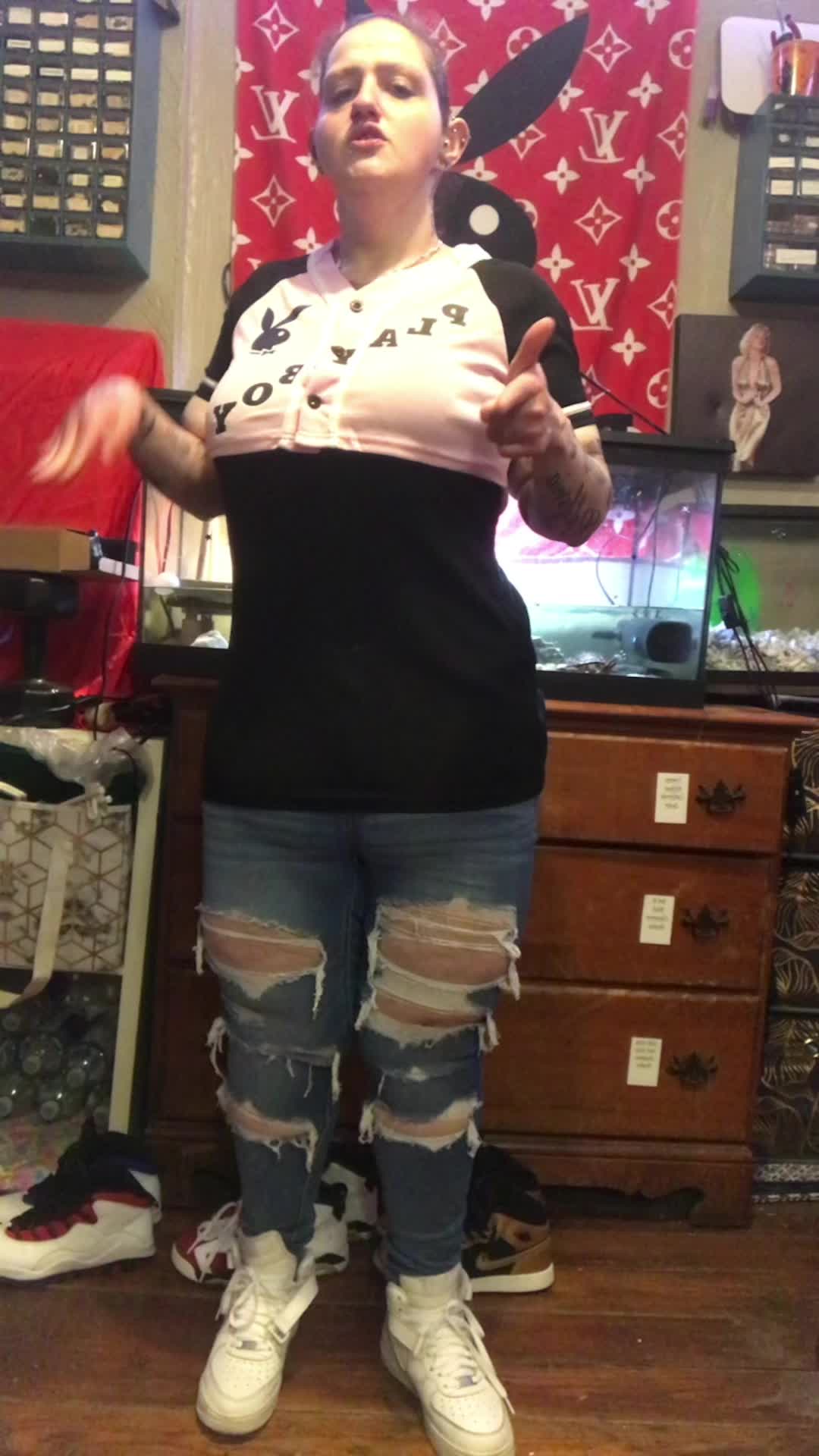 @Ariana