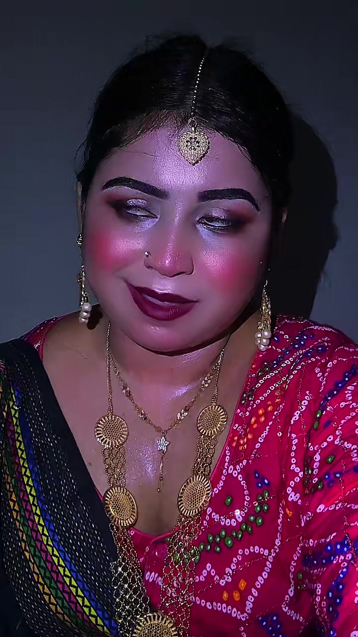@Sharmin Shila cream apađ