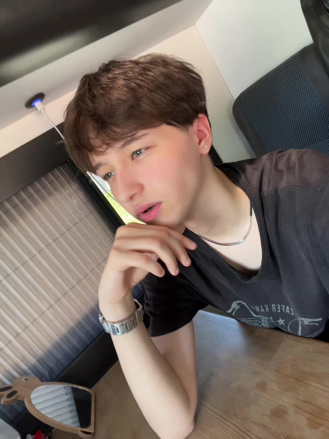 @21 ✶