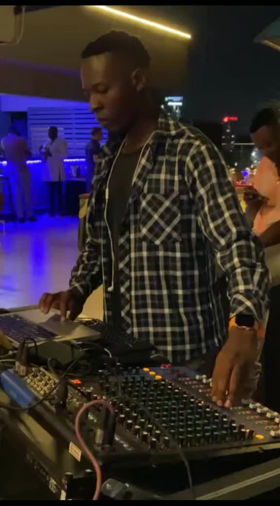 @Dj PoshUg 🇺🇬