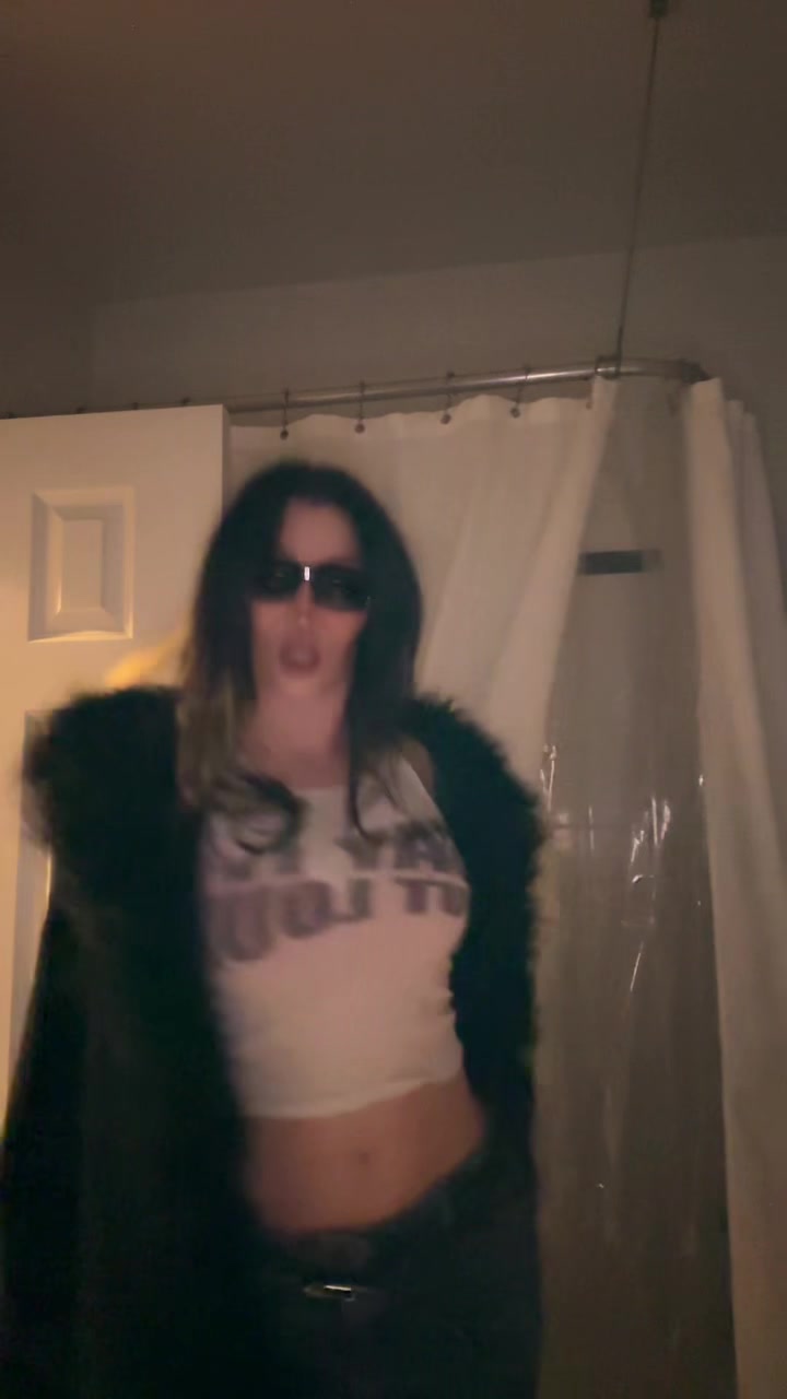 @bella