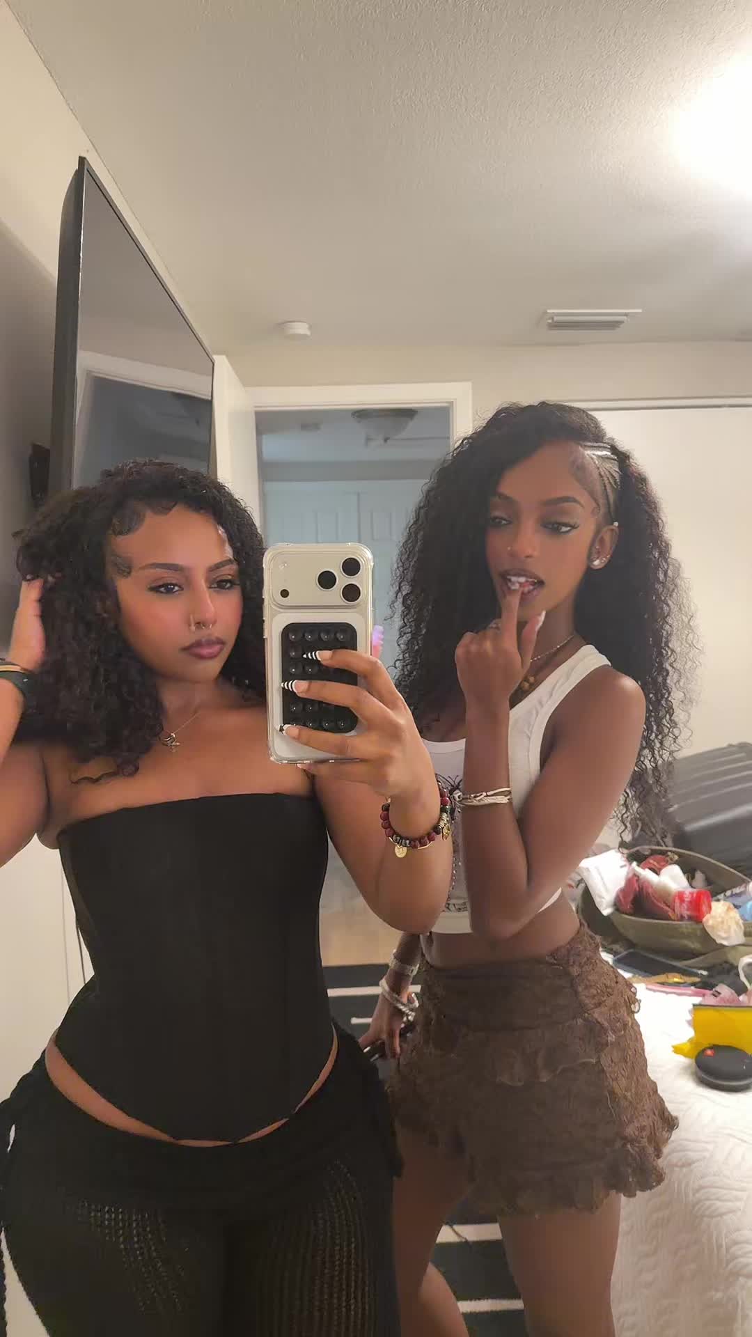 @samruuuu