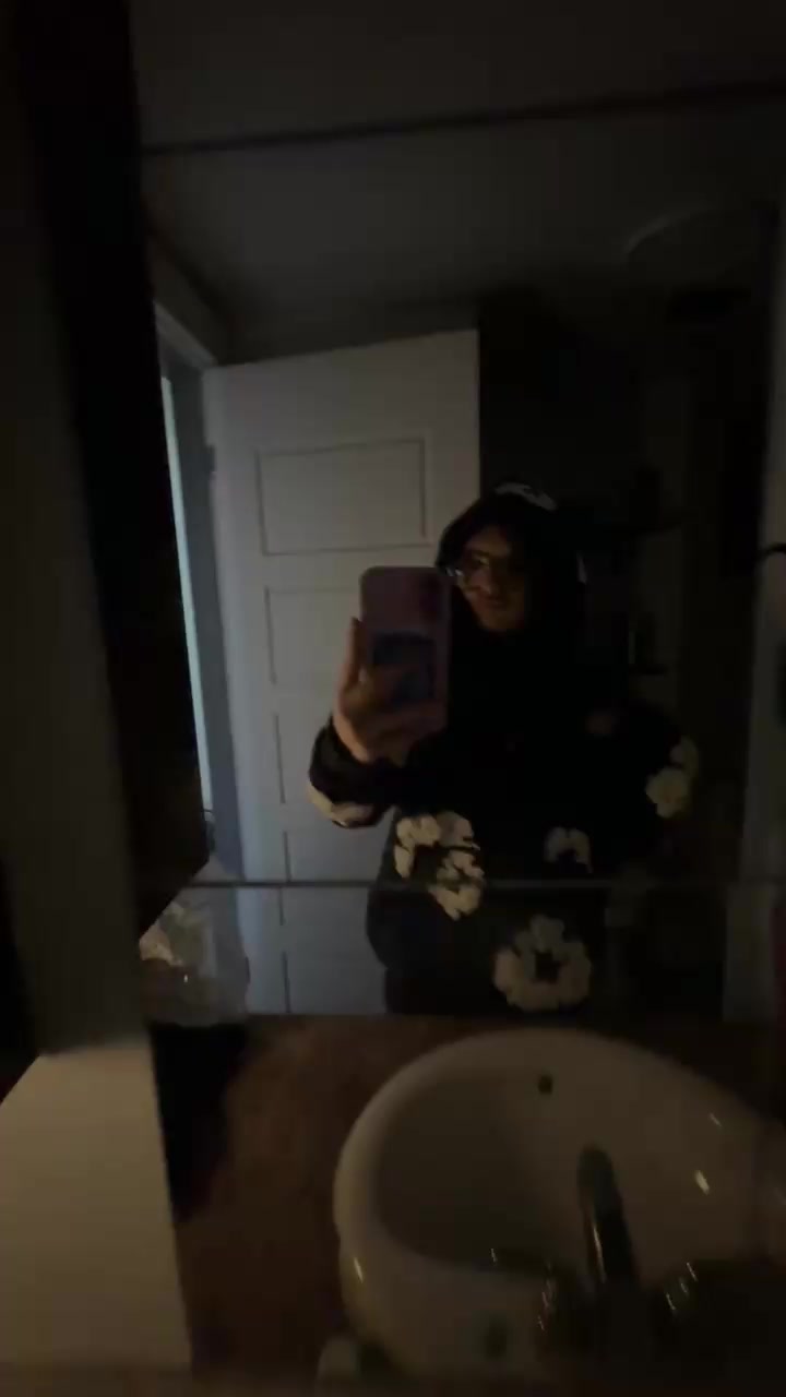@urfavv._layla._