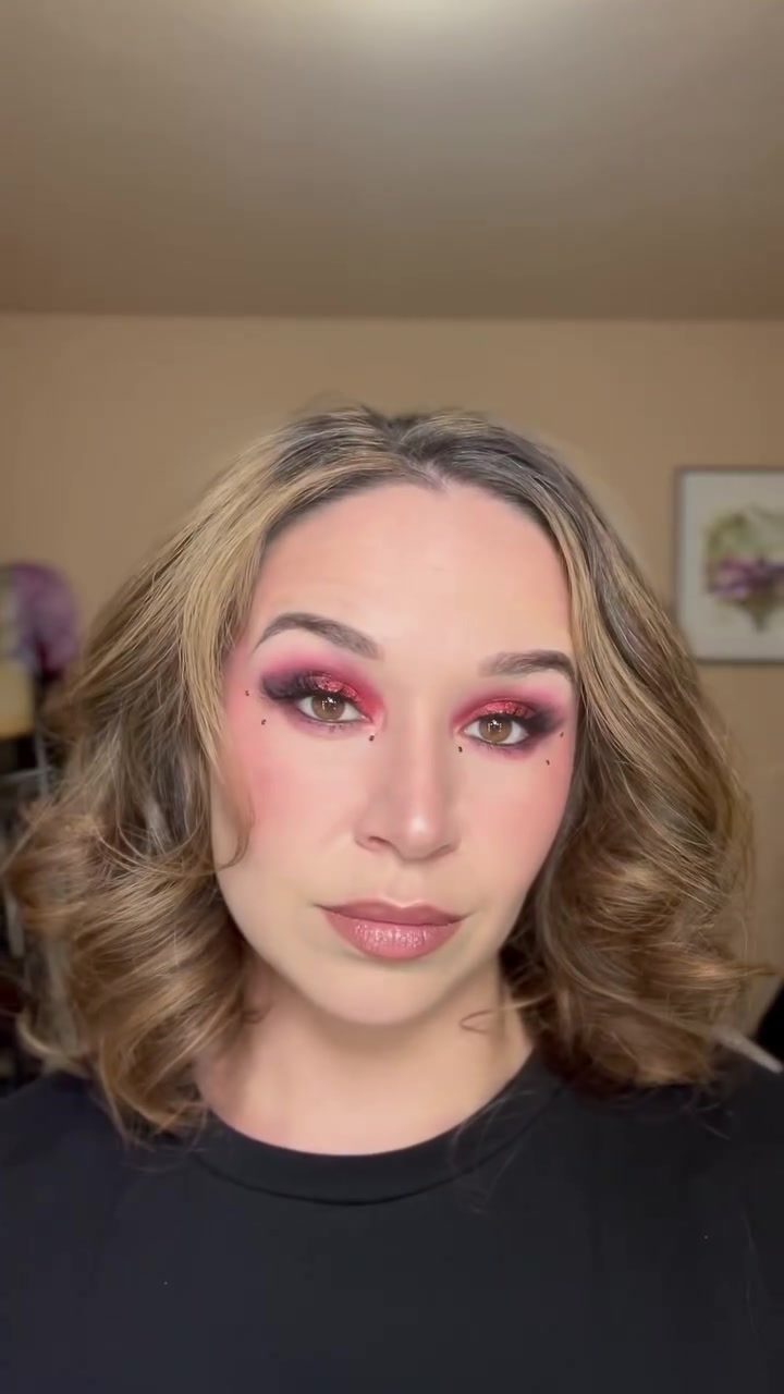 @_kyra_mua