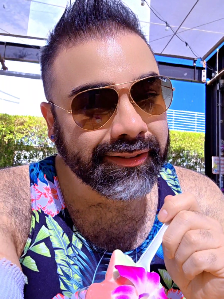 @AGee 🏳️🌈💙