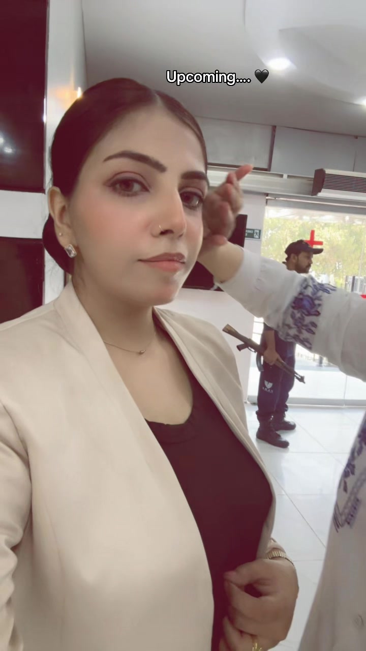 @Hiffi🇵🇰(804)
