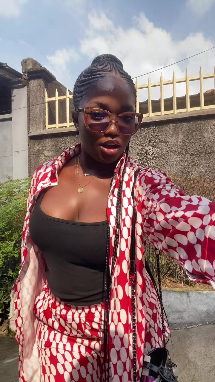 @Astride mp💜🧸🇨🇲