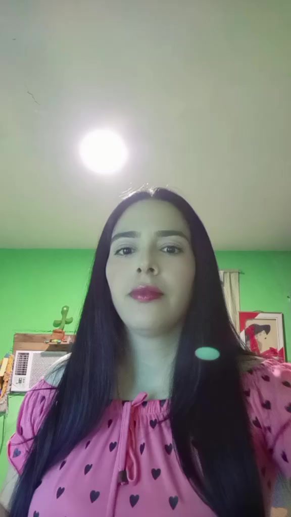 @Valeria largo💖