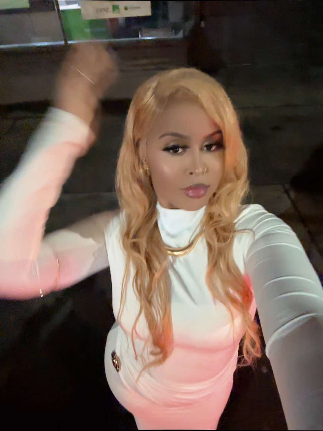 @Amizhaaaaa