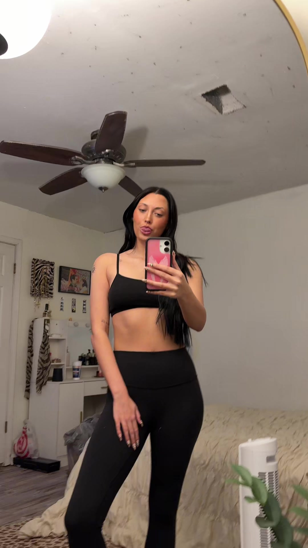 @naomi
