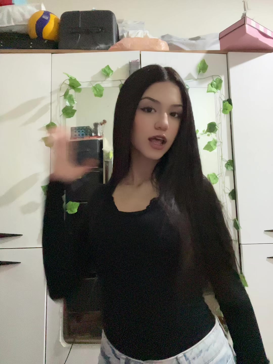 @𝑦𝑎𝑔𝑚𝑢𝑟