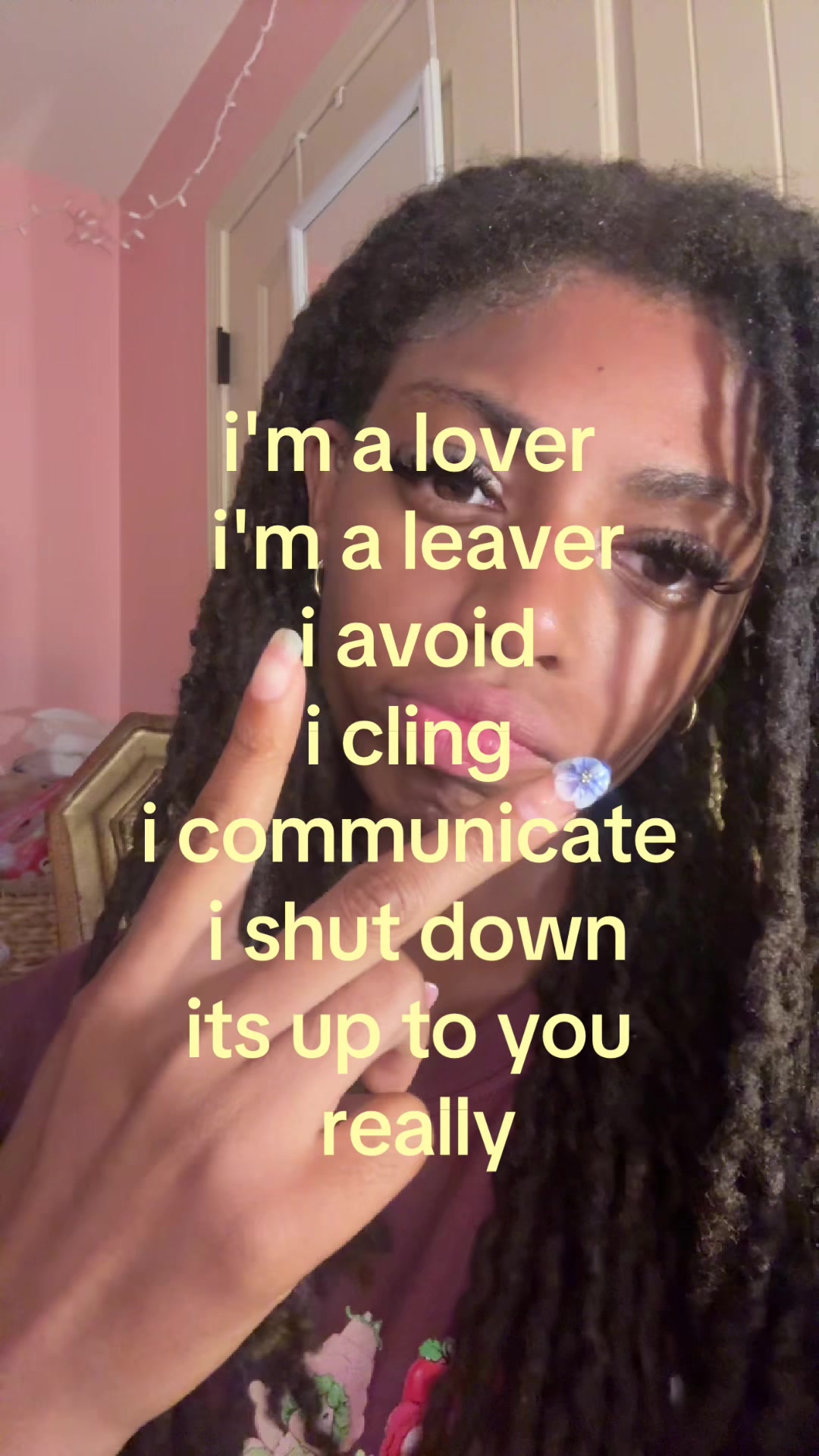 @shaniya ᥫ᭡.