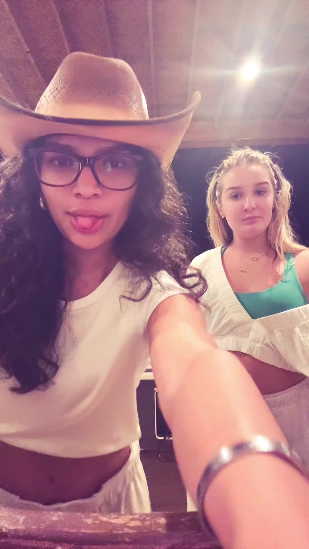 @Josselyn