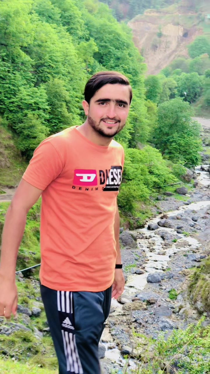 @Mr_ Zeeshan077