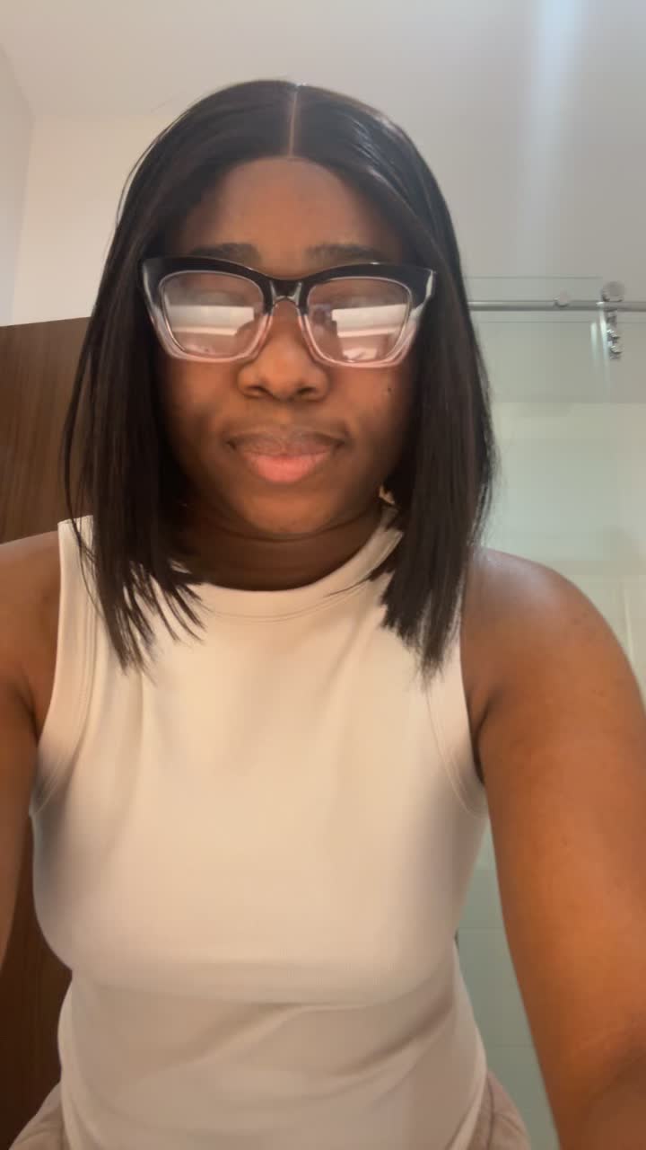 @angela.meg