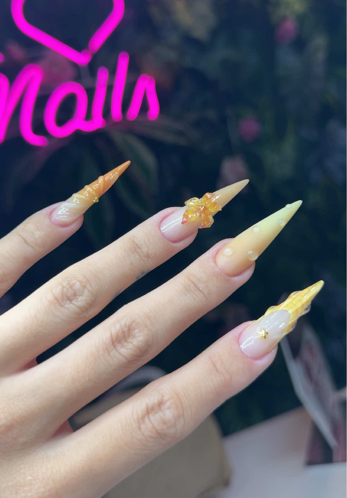 @Nath Machado Nails
