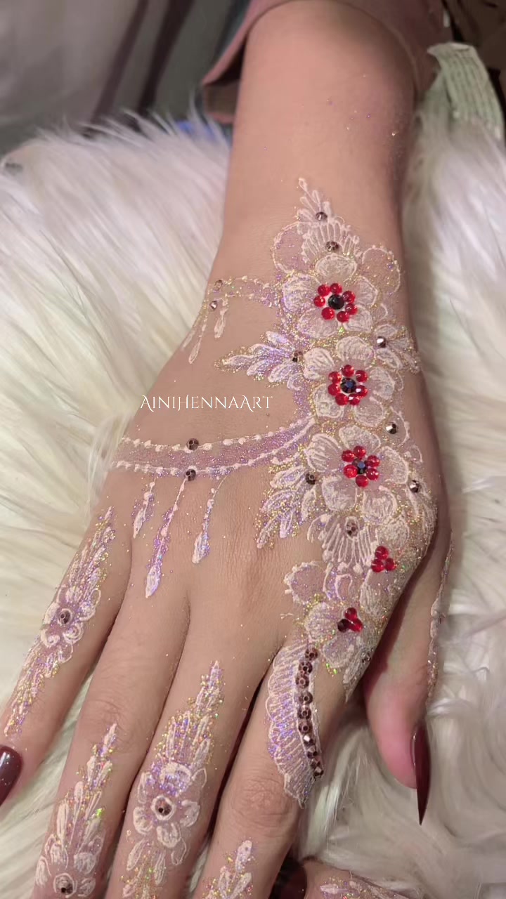 @Aini Henna