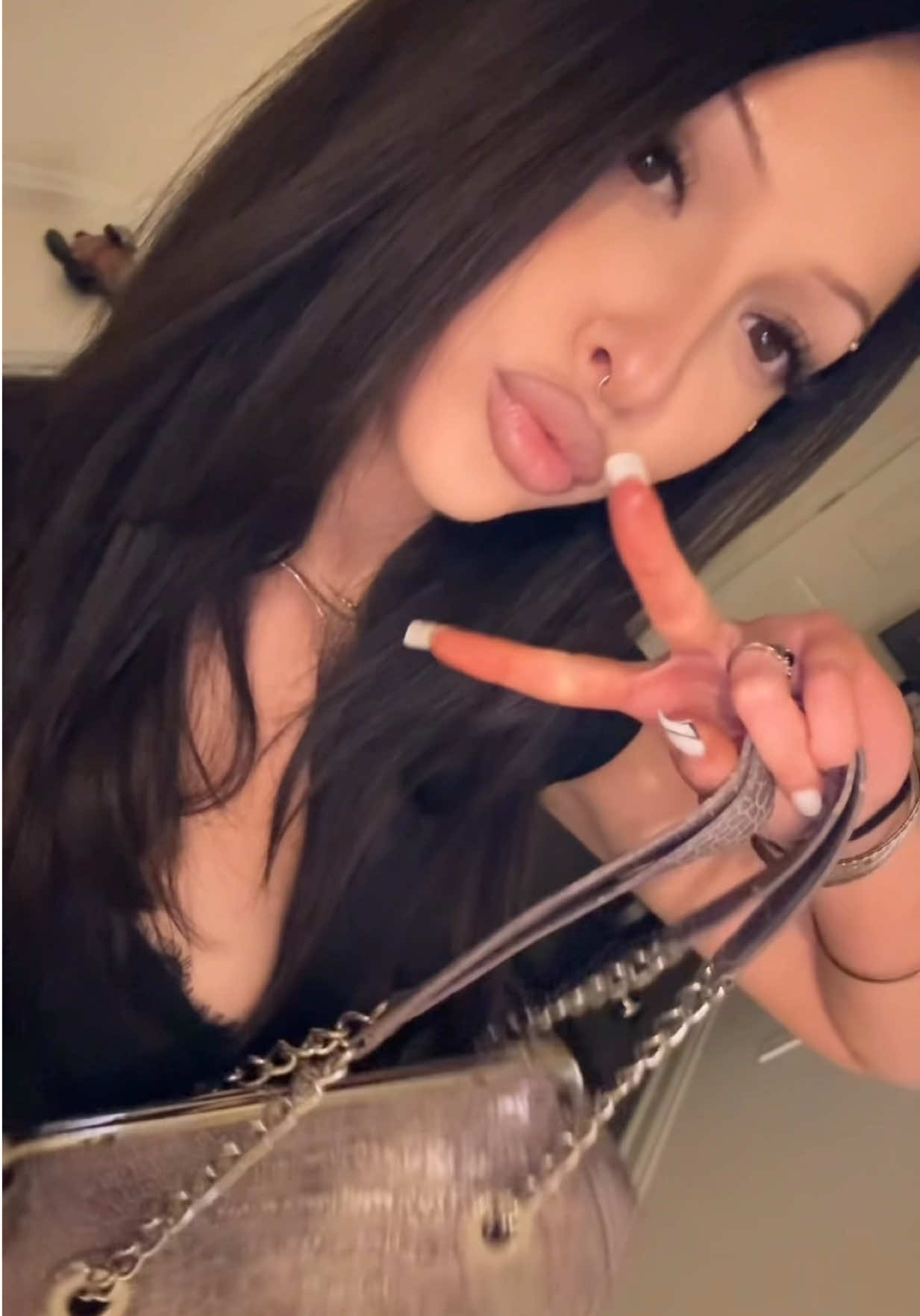 @⠀⠀