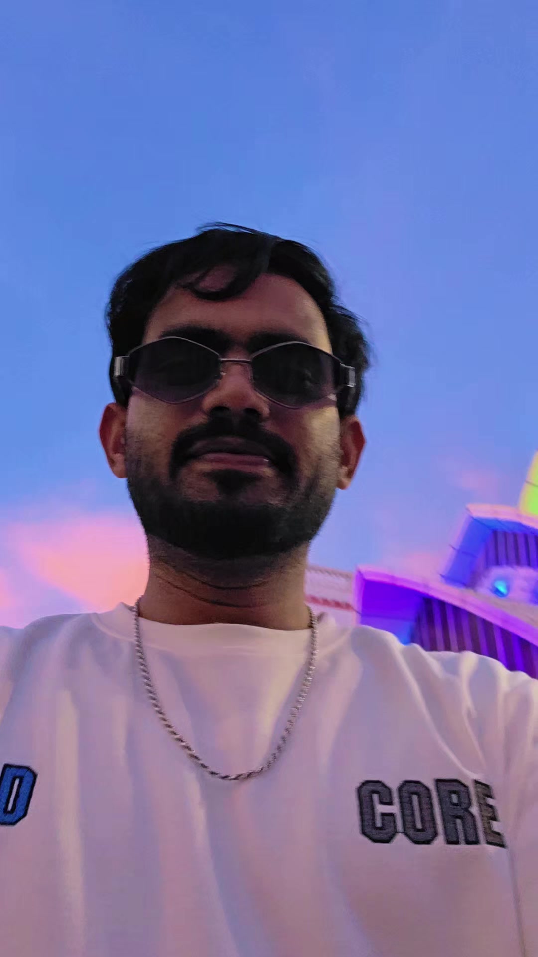 @SHAIK🇮🇳🇦🇪😎✌️