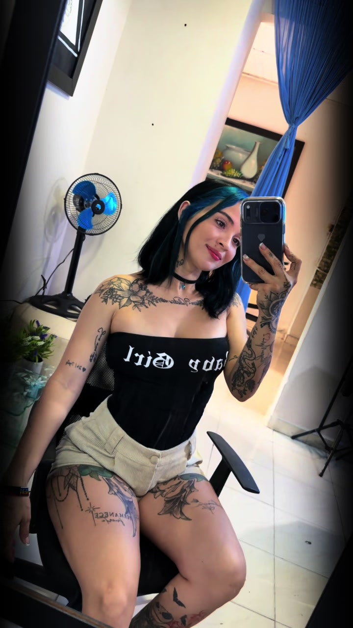@🪼Laura Azulita 🦋