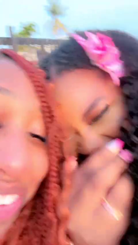 @Fefe
