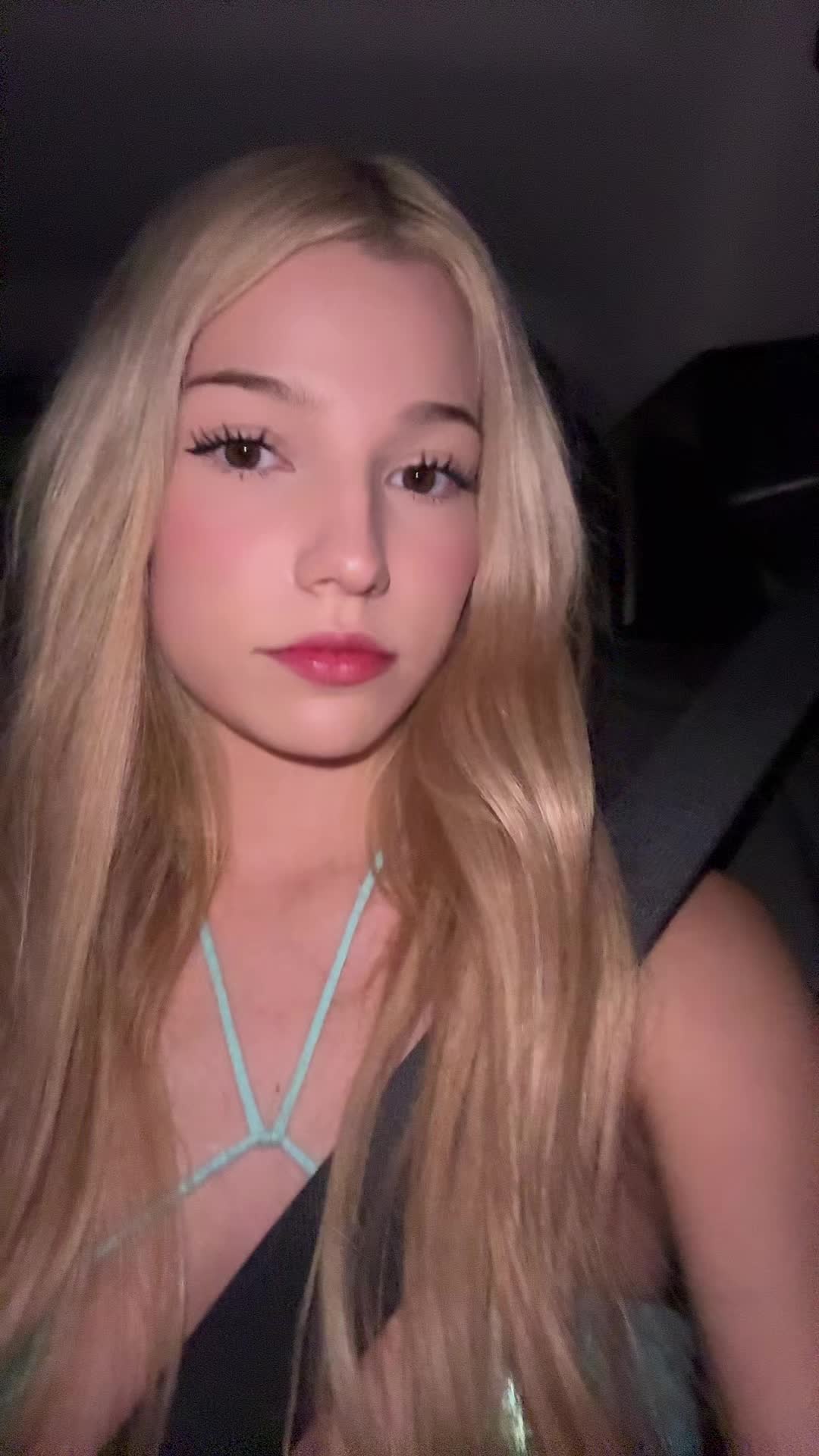 @angiedemko1