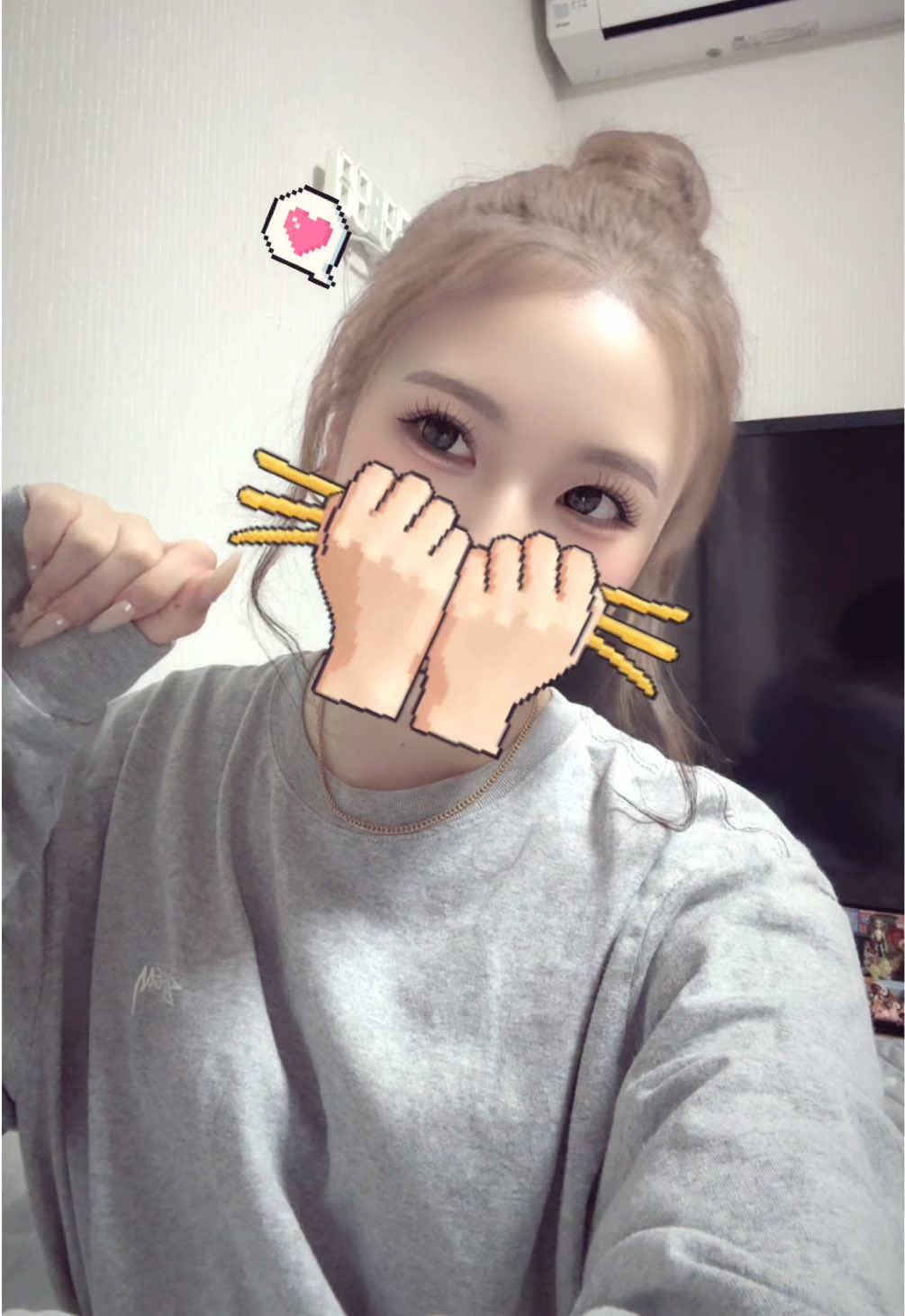 @ᴍᴏᴍᴏɴᴀ