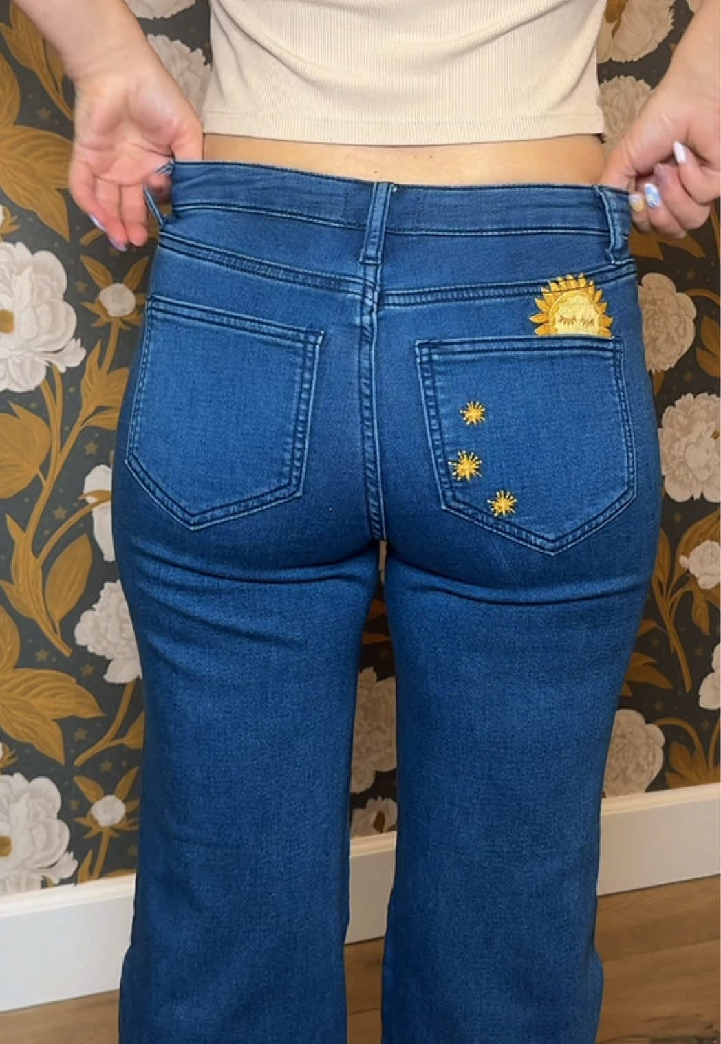 @ℂ𝕙𝕚𝕔𝕜𝕖𝕟𝔹𝕠𝕩𝔽𝕠𝕩💫