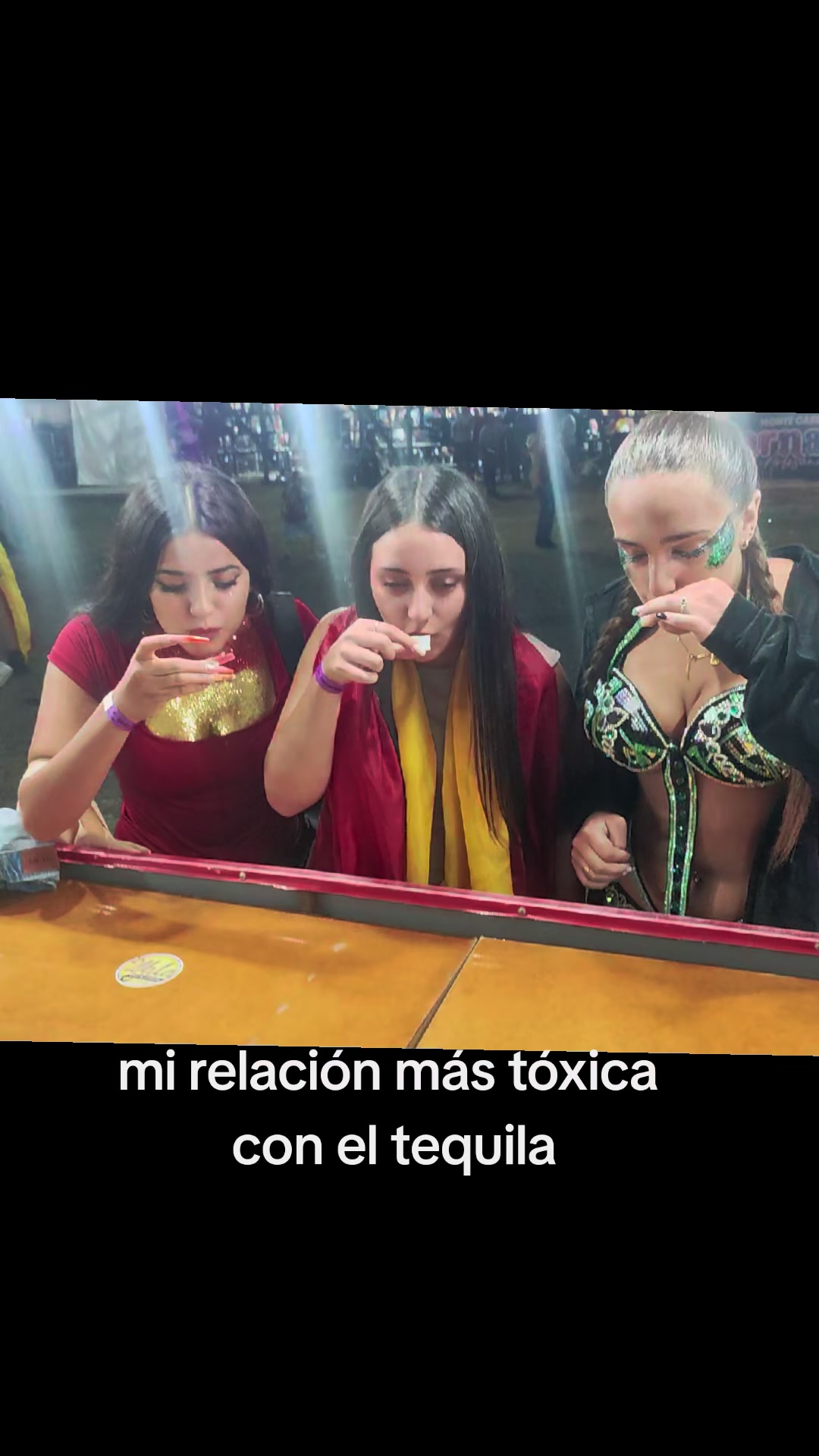 @abrilcorreaww