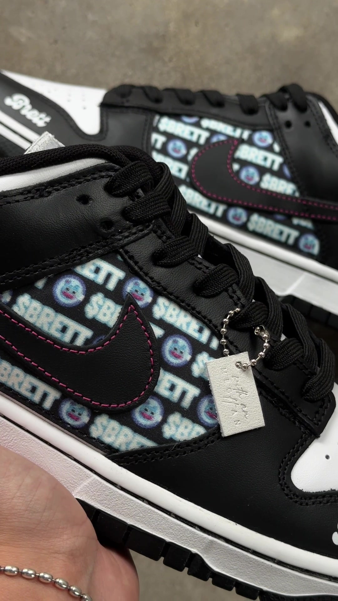 @With An H Shoe Customization