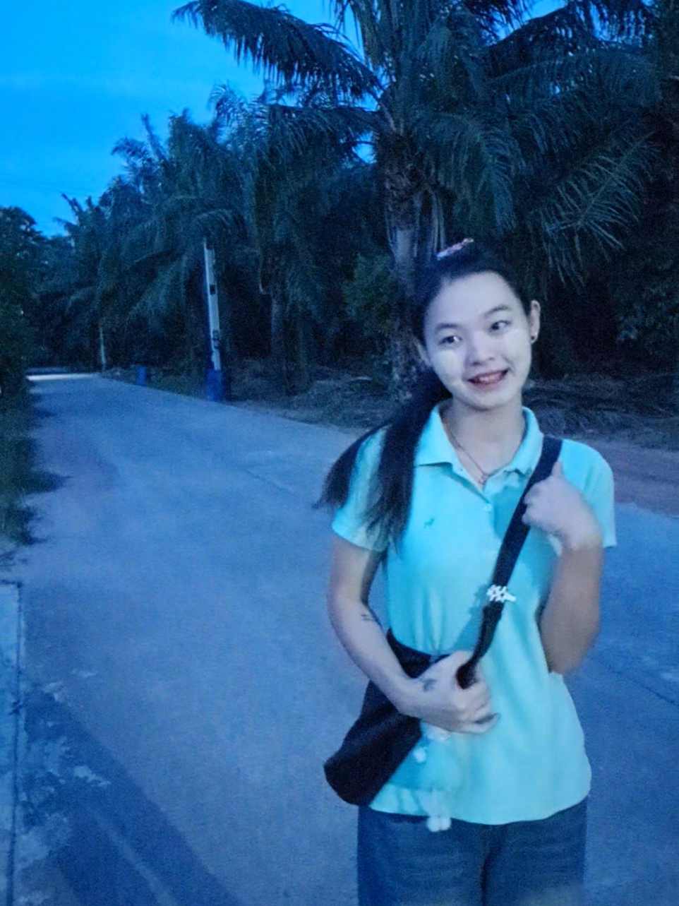 @Khin Gyi kyal