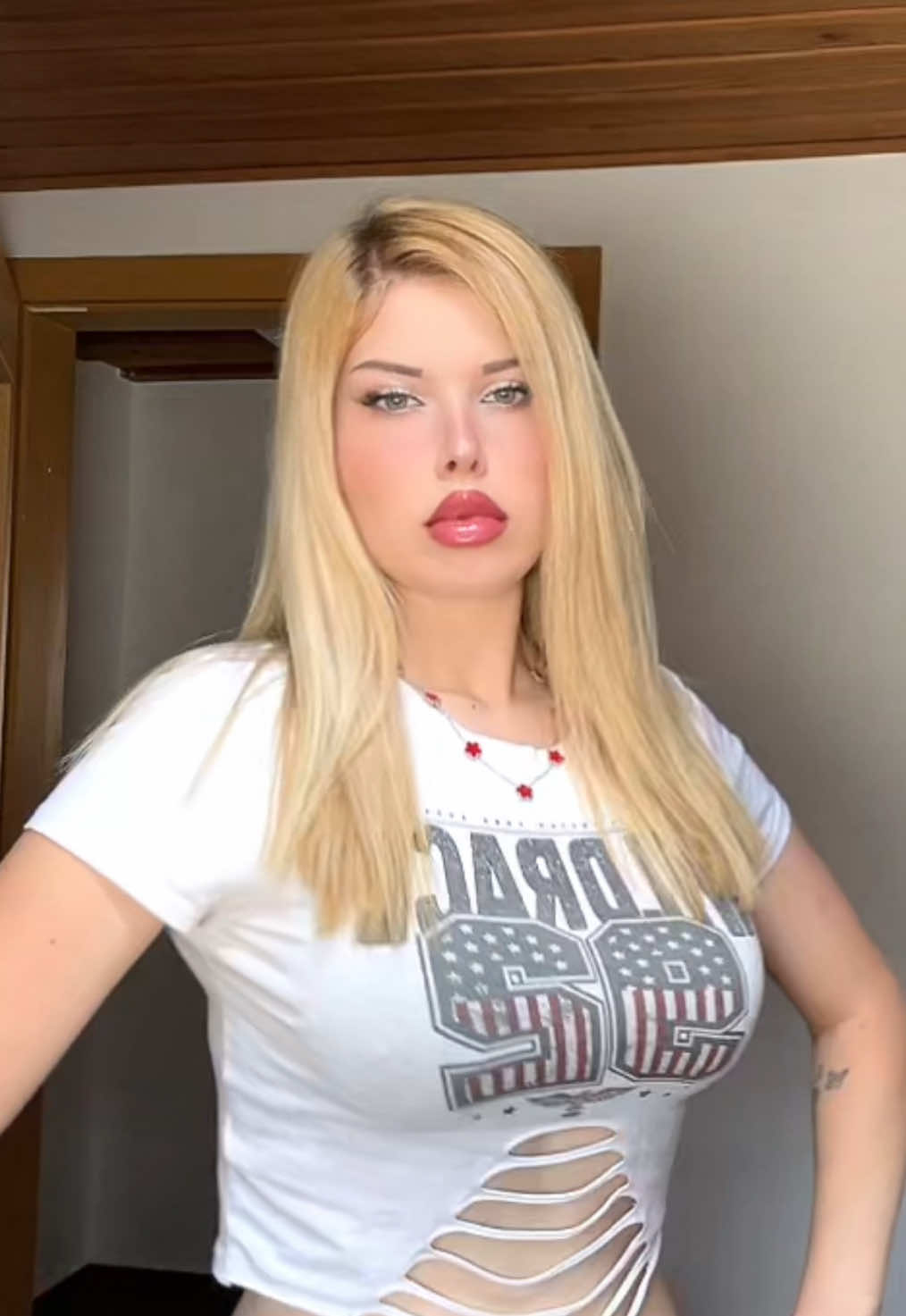 @Anna Rosé