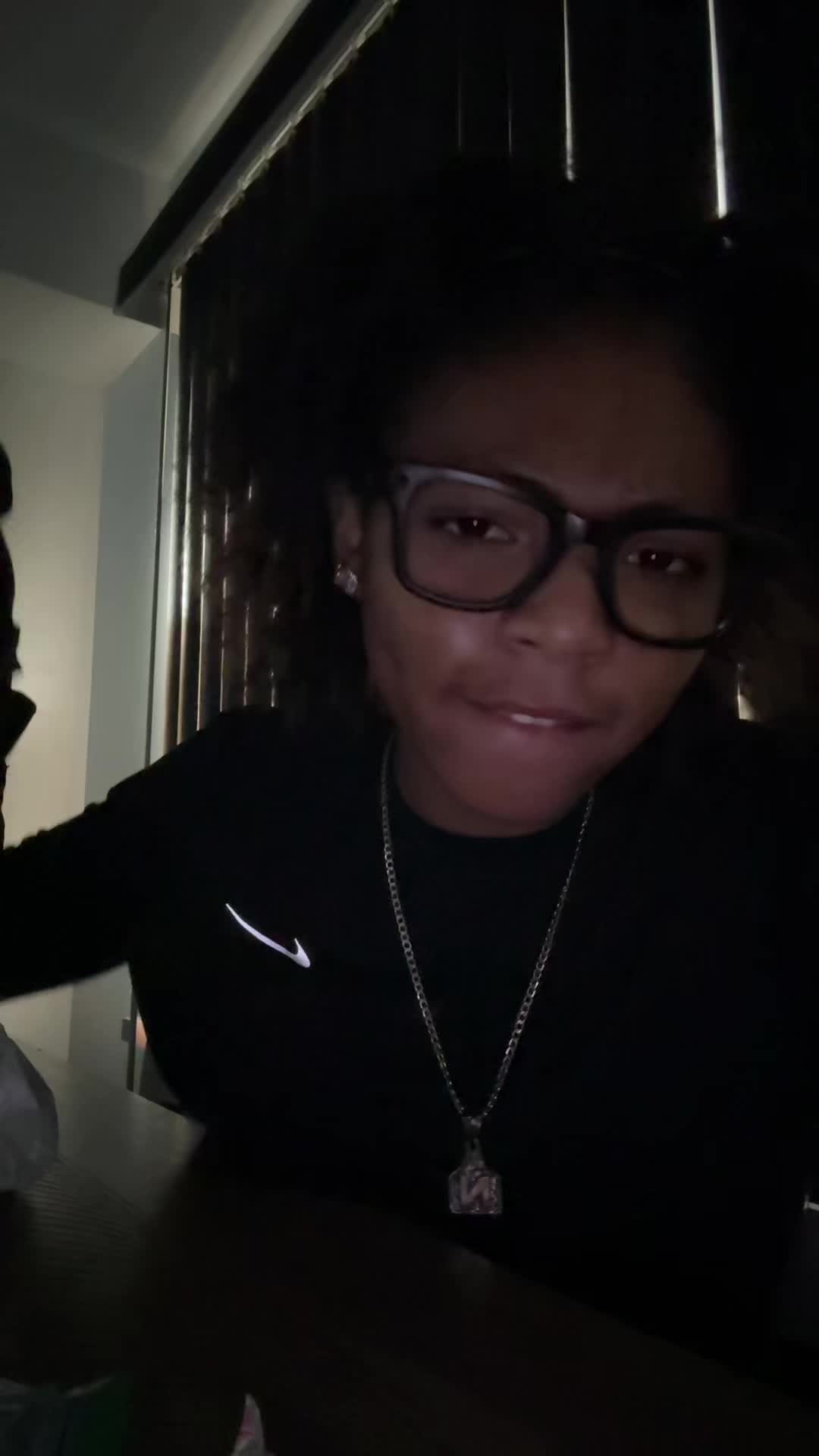 @😉