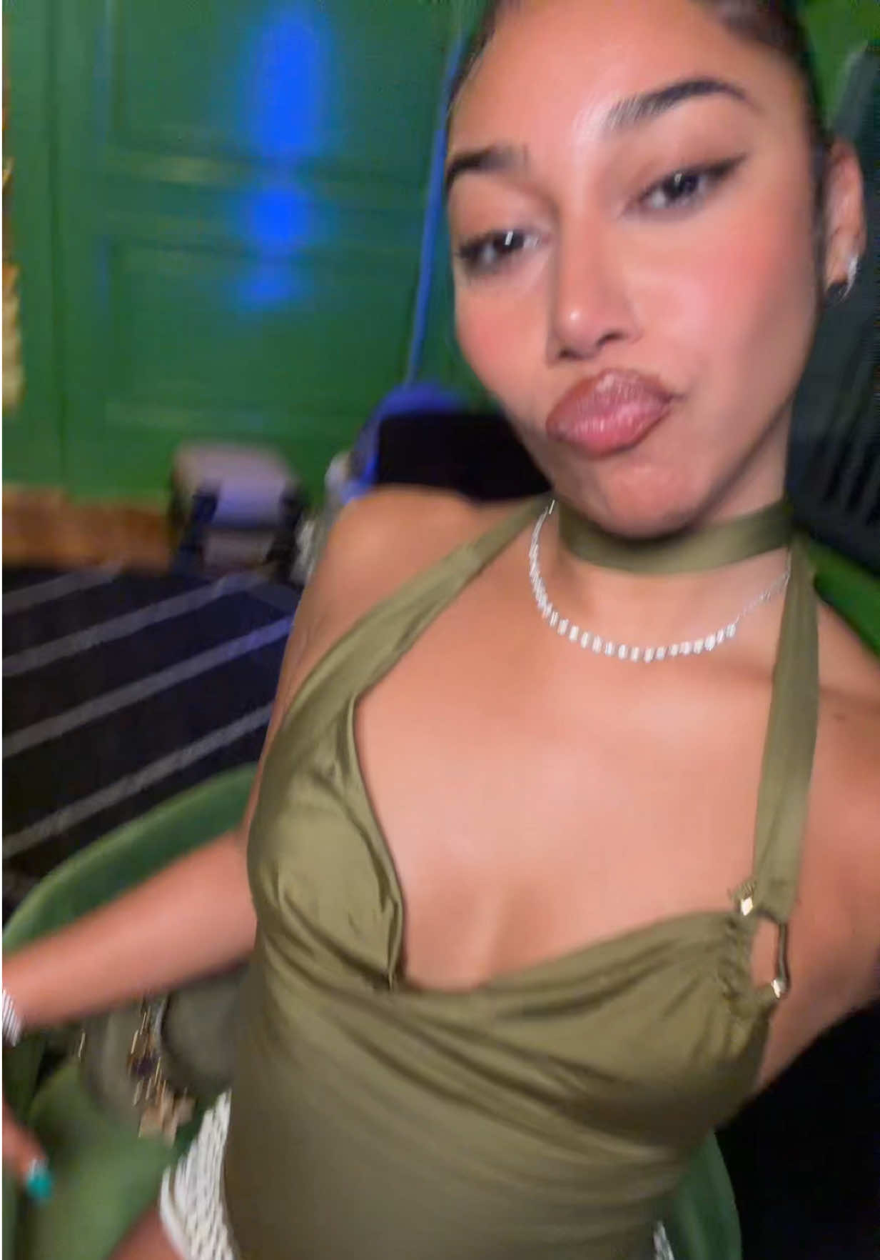 @Liv