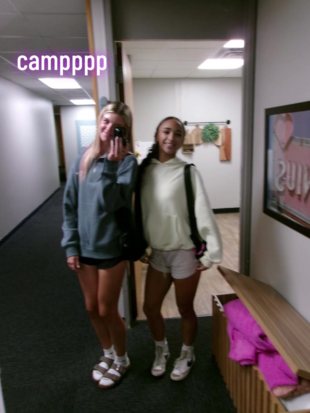 @julesss