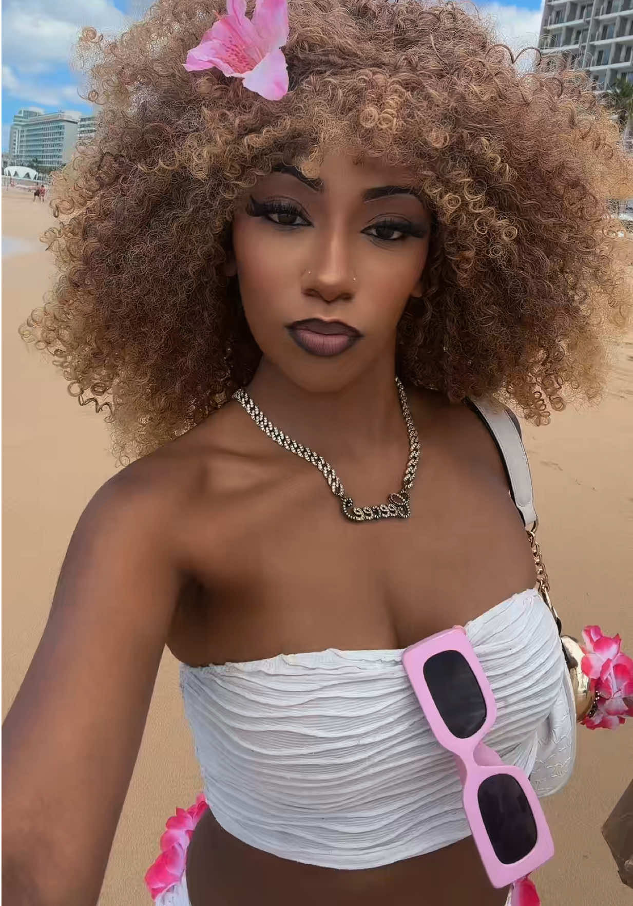 @CEECEE🎙️✨