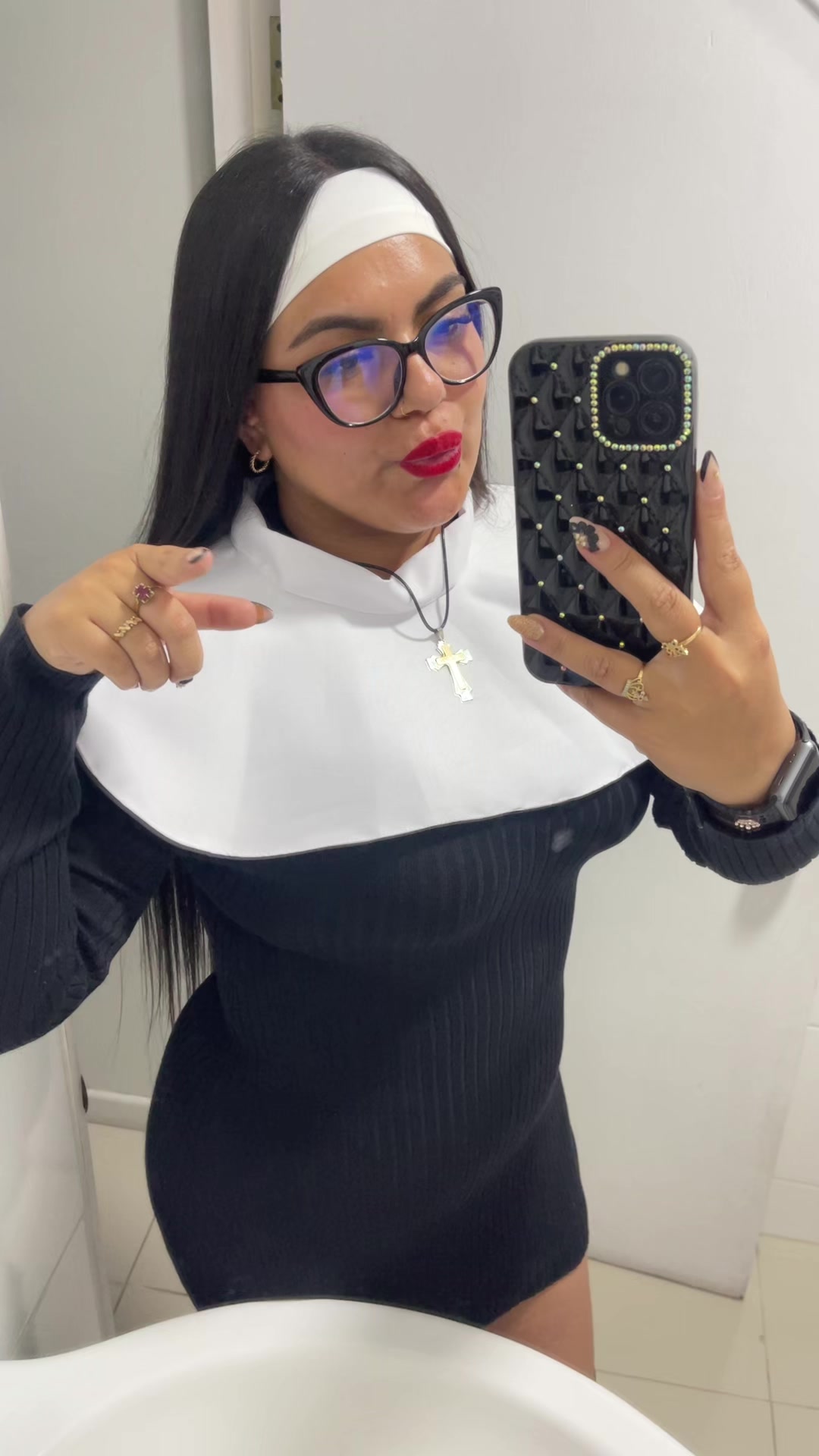 @👻🖤